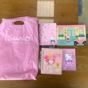 Hello Kitty Bag With Notepads